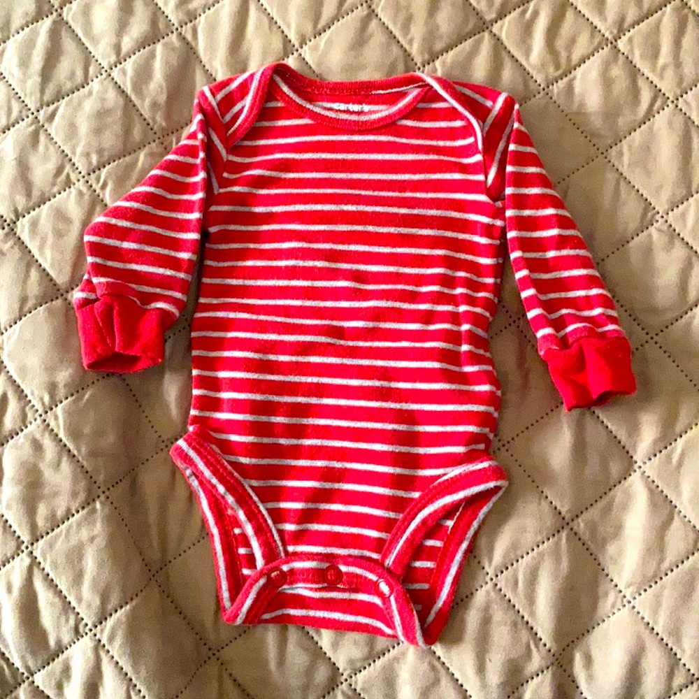 Carter’s newborn long sleeve onesie